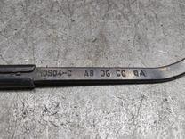 Щеткодержатель (поводок стеклоочистителя, дворник) UF8NP7 Citroen C3 купить в магазине запчастей бу