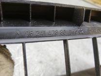 Решетка вентиляции кузова QCDE0H Peugeot 406 купить в магазине запчастей бу