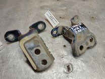 Петля двери передней правой BFHL1H Toyota Corolla