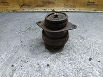 Подушка крепления двигателя MWFT0R Volkswagen Passat купить