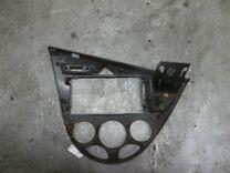 Рамка под магнитолу E4HFNX Ford Focus купить в магазине запчастей бу