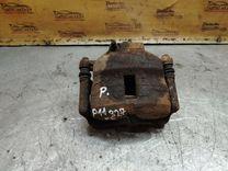 Суппорт передний правый L62K3K Nissan Primera - Фото 2