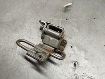 Петля двери передней левой 7M12IC Audi A4 - Фото 1