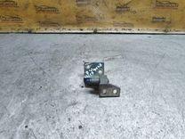 Петля двери передней левой UTPYYW Peugeot 406 - Фото 2