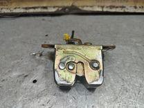 Замок багажника ZQN9H9 Mitsubishi Carisma - Фото 2