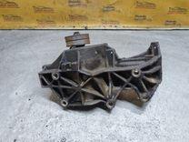 Кронштейн генератора H3A85I Renault Laguna