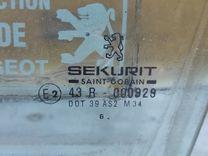 Стекло двери передней левой W0KRC7 Peugeot 605 - Фото 2