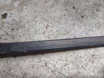 Щеткодержатель (поводок стеклоочистителя, дворник) KQ6QD3 Audi A4 купить в магазине запчастей бу