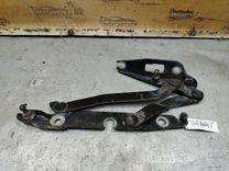 Петля крышки багажника W19RRN Audi A4 - Фото 1