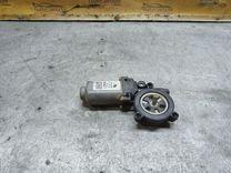 Моторчик стеклоподъемника передний правый NTHO3C Renault Scenic