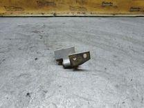 Петля двери передней правой 39C0M5 Peugeot 406 купить