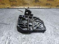 Кронштейн компрессора кондиционера U4GIHA Volkswagen Passat - Фото 4