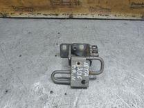 Петля двери передней правой 46I95F Volkswagen Jetta - Фото 1