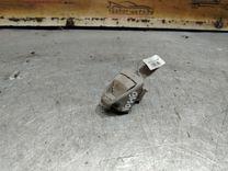 Крепление (крючок) солнцезащитного козырька OMD6QU Volvo S40 - Фото 1