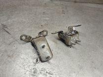 Петля двери задней левой CFFIUM Toyota Yaris Verso