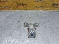 Петля двери задней правой TGZR4O Skoda Roomster купить на авторазборке