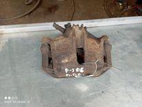 Суппорт передний правый GUM2SF