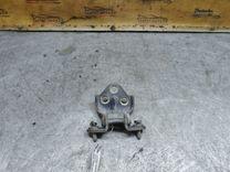 Петля двери передней левой UVO426 Mitsubishi Carisma купить в магазине запчастей бу