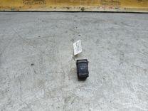 Кнопка стеклоподъемника заднего правого IIAAWX Volkswagen Passat