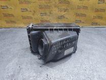 Корпус воздушного фильтра O0T42Z Nissan Primera