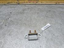 Петля крышки багажника 7YF99O Toyota Corolla - Фото 3