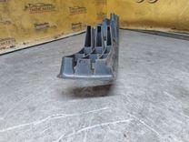 Заглушка (решетка) в бампер передний 86O7KG Volkswagen Passat undefined