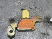 Датчик удара PZM3F6 Mazda 323F - Фото 2