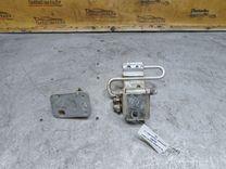 Петля двери задней левой DZ2R83 Volkswagen Passat