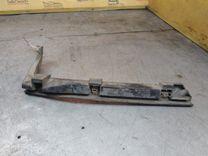 Кронштейн крепления бампера переднего Z2N80Q Ford Galaxy - Фото 1