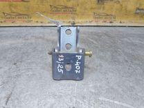 Петля двери передней правой DAD9MR Peugeot 407 купить на авторазборке