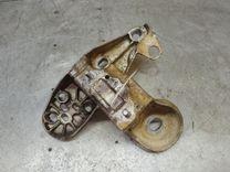 Кронштейн стабилизатора 7YKYFF Volkswagen Passat - Фото 2