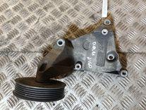 Кронштейн компрессора кондиционера NGAL3W Opel Astra