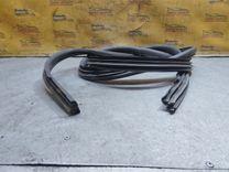 Уплотнитель двери задней правой 2VU4HR Renault Scenic купить с доставкой