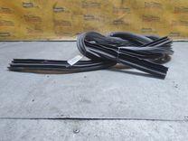 Уплотнитель двери передней правой HB4DF7 Renault Scenic купить с доставкой