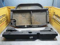 Пластик багажника YI1O48 Mazda 3