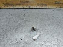 Крепление (крючок) солнцезащитного козырька 8TM0GY Mercedes A W168 - Фото 1