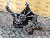 Кронштейн вискомуфты EHRC1D Volkswagen Passat