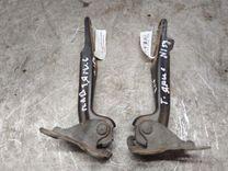 Петля капота LQE17U Toyota Yaris Verso купить