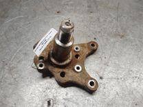 Цапфа задняя (ось ступицы) R8Y109 Mazda 6