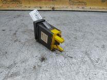 Кнопка противотуманных фар 7BP076 Audi 100 купить