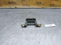 Петля крышки багажника 698F2H Kia Carnival - Фото 2