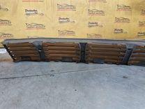 Заглушка (решетка) в бампер передний YLYJK8 Volkswagen Passat купить с доставкой. Огромный выбор запчастей и марок авто. У нас есть практически все.