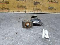 Петля крышки багажника 61N0RV Renault Laguna купить