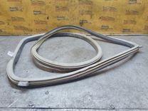 Уплотнитель двери задней правой JKHATW Skoda Fabia