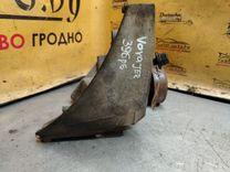 Кронштейн генератора MUJC93 Chrysler Voyager - Фото 4