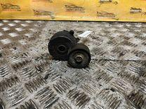 Натяжитель ремня генератора R1Q12F Peugeot 206 - Фото 1