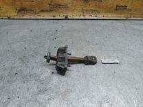 Ограничитель открывания двери задней 7SCD18 Toyota Avensis купить