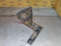 Кронштейн крепления крюка буксировочного 58949Z Nissan Primera - Фото 1