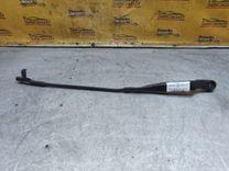 Щеткодержатель (поводок стеклоочистителя, дворник) 75R0I0 Volkswagen Passat