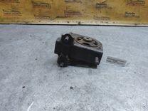 Подушка крепления двигателя 68G0ZZ Chrysler Voyager купить в магазине запчастей бу